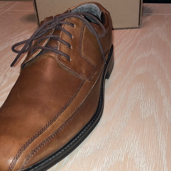 Dockers Men's Tan Leather Oxfords - Picture 5 of 10
